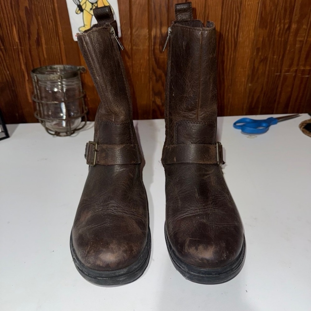 Ugg Brown Leather Boots